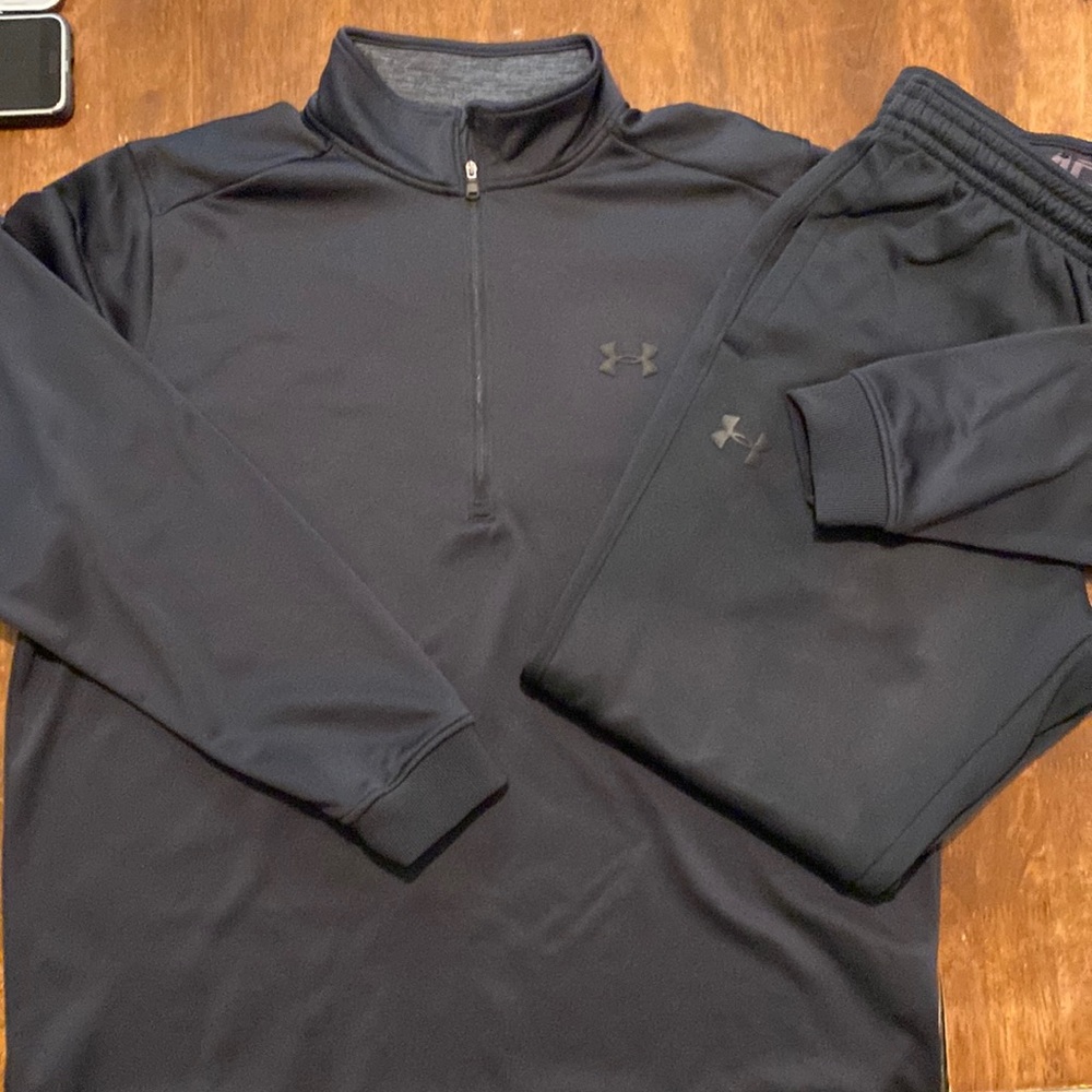 MATCHING UNDER ARMOUR JOGGER SET